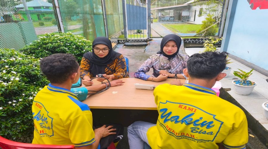 Lapas Piru Periksa Kesehatan Warga Binaan Tamping Dapur