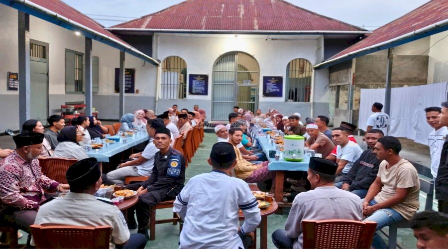 Hangatnya Ramadan, Lapas Bandanaira Gelar Buka Puasa Bersama Warga Binaan