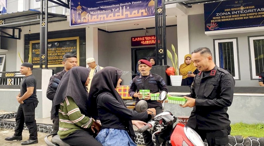 Ramadan Berkah, Lapas Wahai Bagikan Takjil Gratis kepada Pengguna Jalan