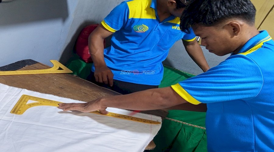Produksi Produk Unggulan Sasirangan, Lapas Kotabaru Jaga Ketelitian dalam Pembuatan Pola