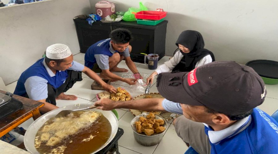 Lapas Tanjung Kembangkan Kemandirian Warga Binaan lewat Usaha Gorengan