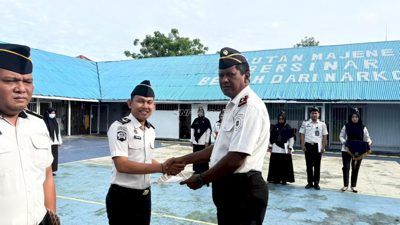 Apresiasi Kinerja, Rutan Majene Beri Penghargaan Tiga Pegawai Teladan