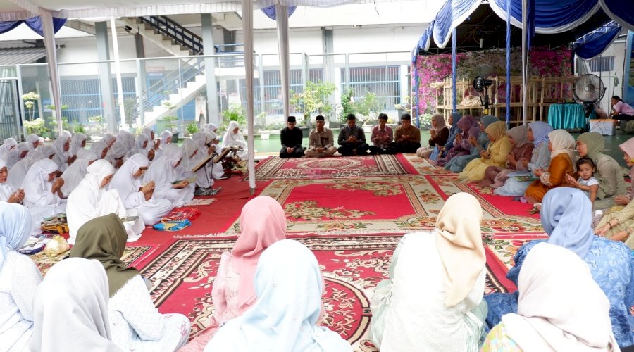 Peringati Nuzulul Qur’an, Petugas dan Warga Binaan Lapas Perempuan Palembang Khatamkan Al-Qur’an dalam Sehari