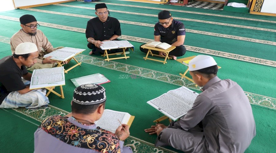Petugas dan Warga Binaan Lapas Tanjung Hidupkan Ramadan dengan Tadarus Al-Qur'an