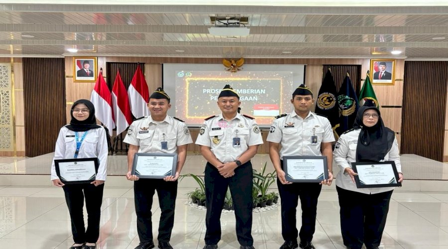 Lapas Kelas I Cipinang Anugerahkan Penghargaan bagi Petugas dan Peserta Magang Nasional Berprestasi