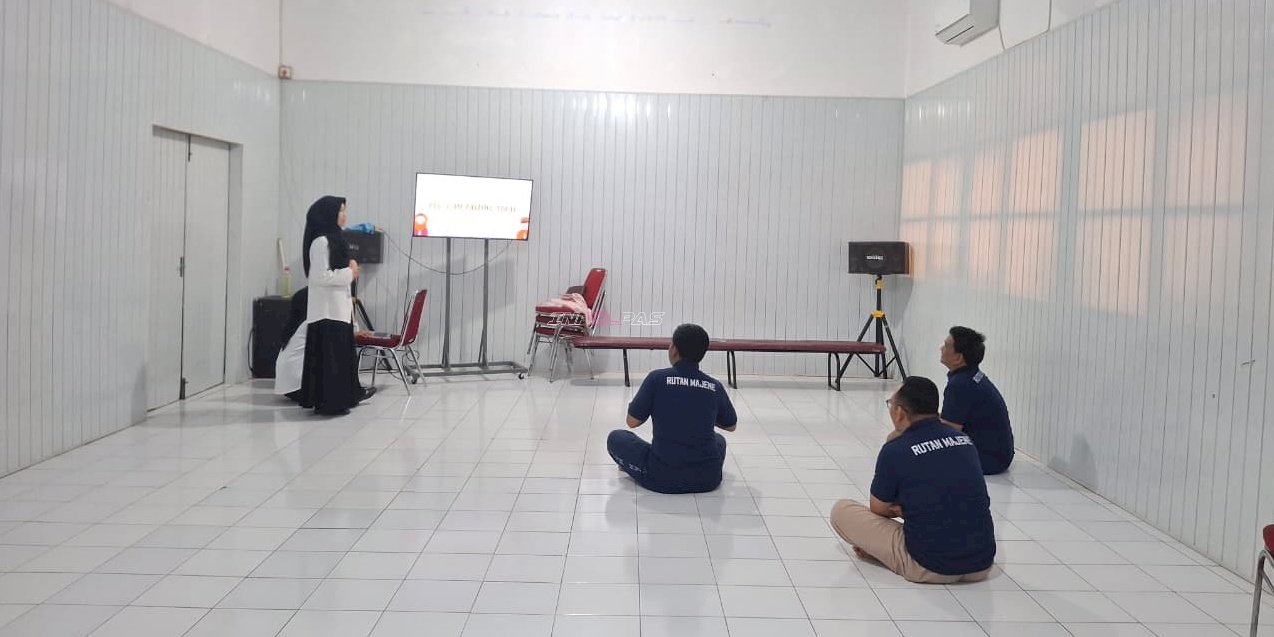 Perkuat Kemampuan Bahasa Asing, Rutan Majene Kenalkan Istilah Ramadan dalam Bahasa Inggris