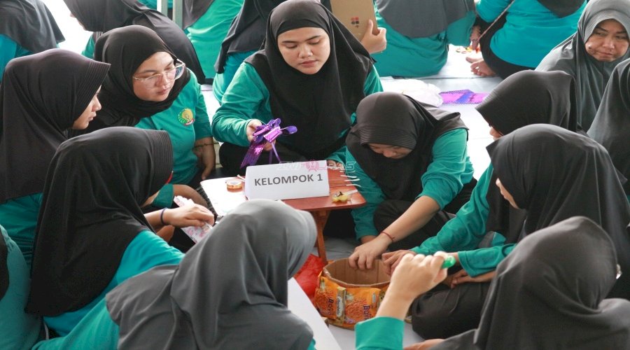 Belajar dan Berkarya di Bulan Suci, Warga Binaan Rutan Perempuan Surabaya Ikuti Lomba Hafalan Qur’an dan Menghias Parsel