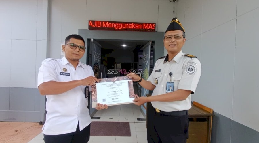 Dedikasi dan Kinerja Gemilang, Bapas Banjarmasin Berikan Penghargaan Petugas Teladan PeriodeTriwulan I 2026