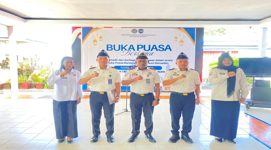 Apresiasi Kinerja, Rutan Masohi Beri Penghargaan Petugas Teladan Triwulan I Tahun 2026