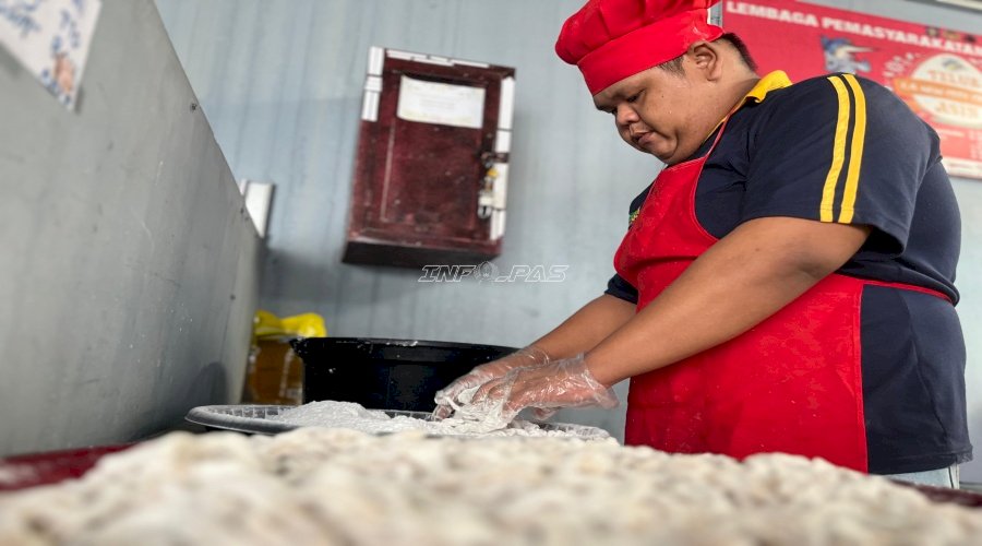 Produksi Keripik Usus Lapas Kotabaru Meningkat Jelang dan Usai Idulfitri 1447 H