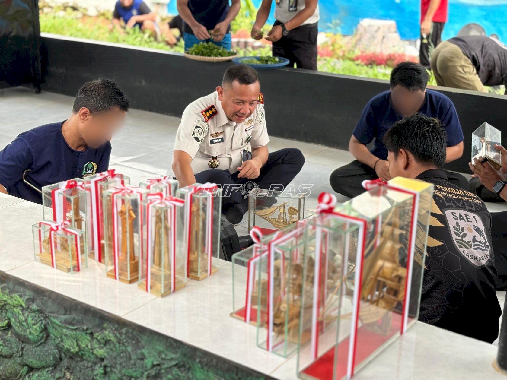 Warga Binaan Lapas Narkotika Karang Intan Asah Keterampilan lewat Produksi Miniatur Bernilai Jual