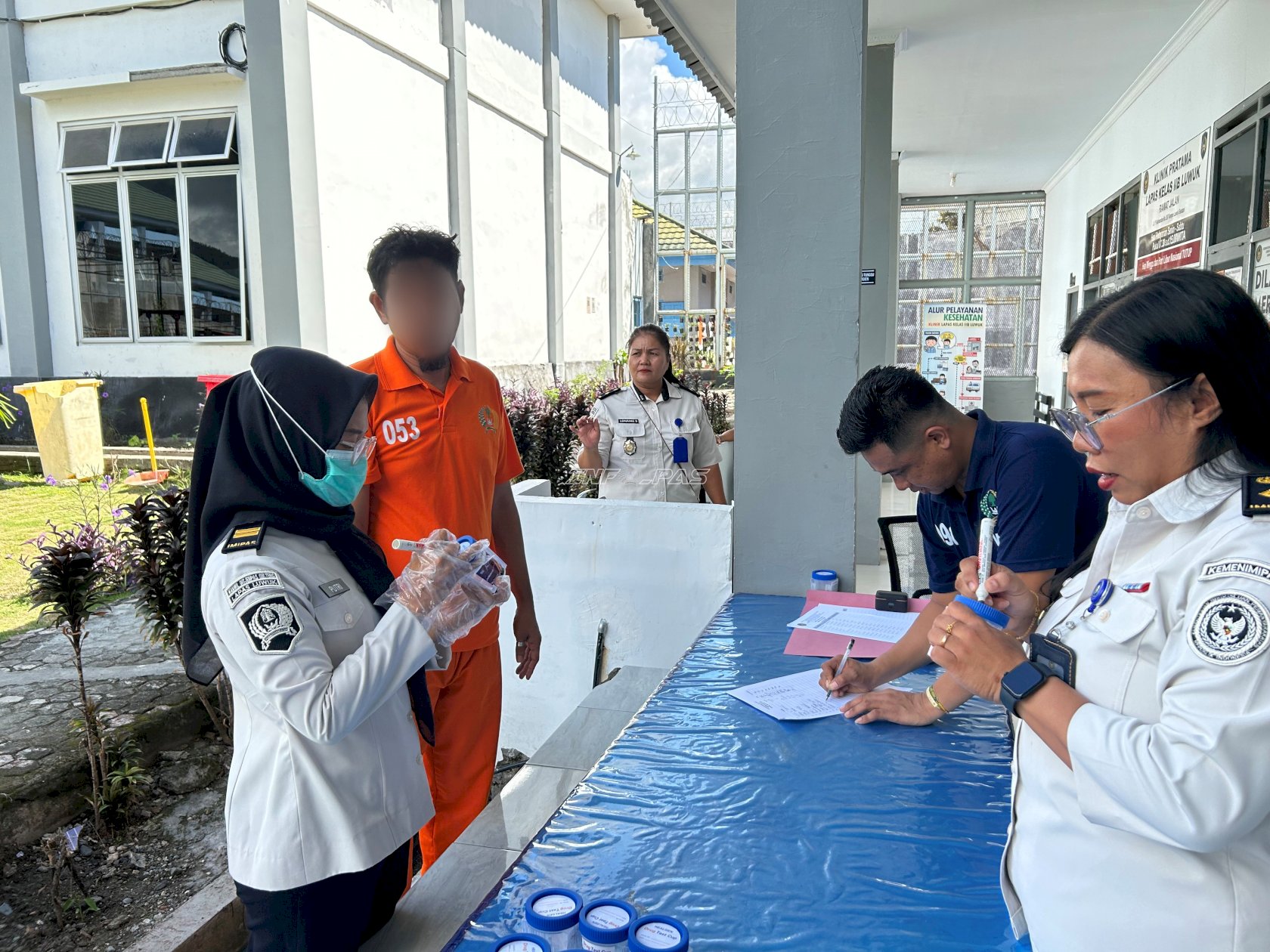 Berantas Penyalahgunaan Narkoba, Lapas Luwuk Gelar Tes Urine Massal