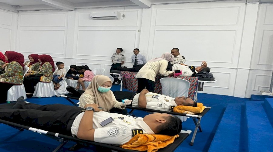 Keluarga Besar Lapas Kotabaru Laksanakan Donor Darah Sambut HBP Ke-62