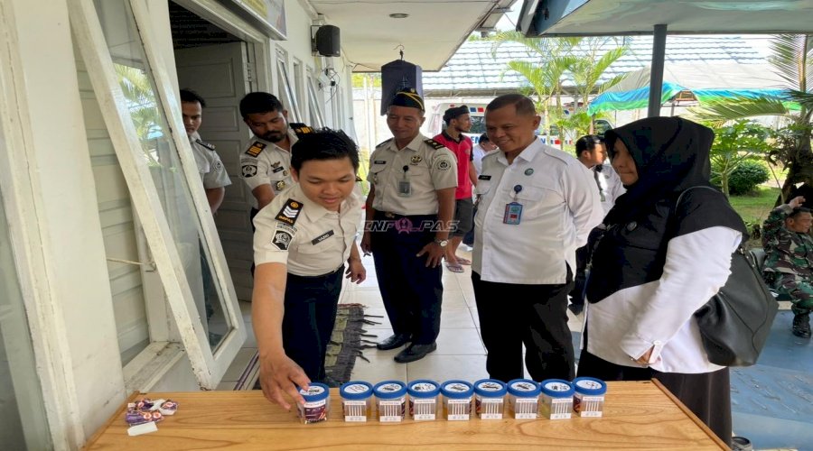 Wujudkan Pemasyarakatan Bersih, Lapas Narkotika Karang Intan Tes Urine Petugas dan Warga Binaan