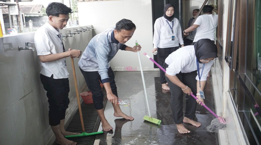 Rutan Perempuan Surabaya Wujudkan Lingkungan Bersih di Musala Al-Amanah