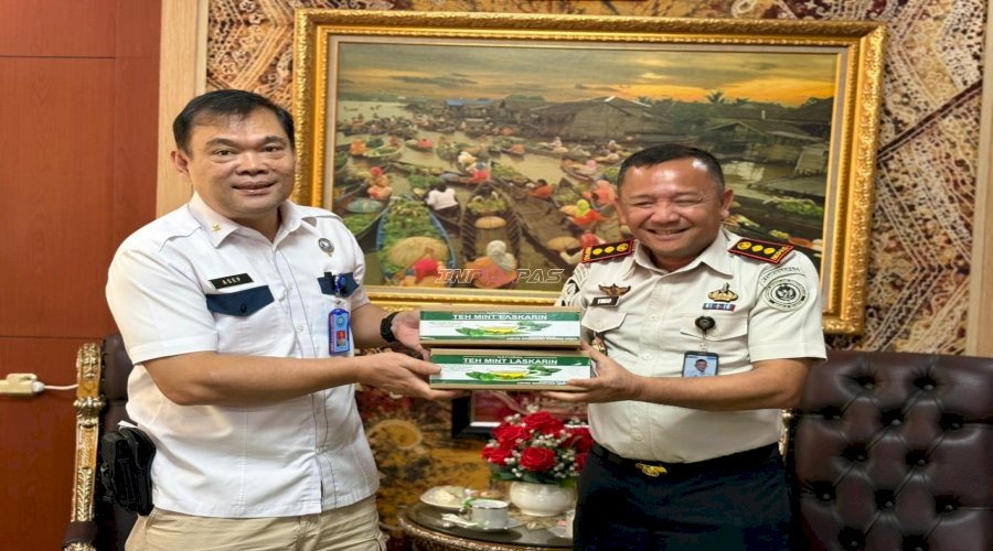 Warga Binaan Lapas Narkotika Karang Intan Buktikan Kualitas, Teh Mint “Laskarin” dan Sasirangan Dapat Apresiasi BNNP Kalsel