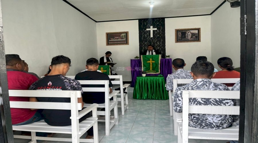 Sentuhan Rohani di Balik Jeruji, Warga Binaan Lapas Wahai Jalani Ibadah Minggu