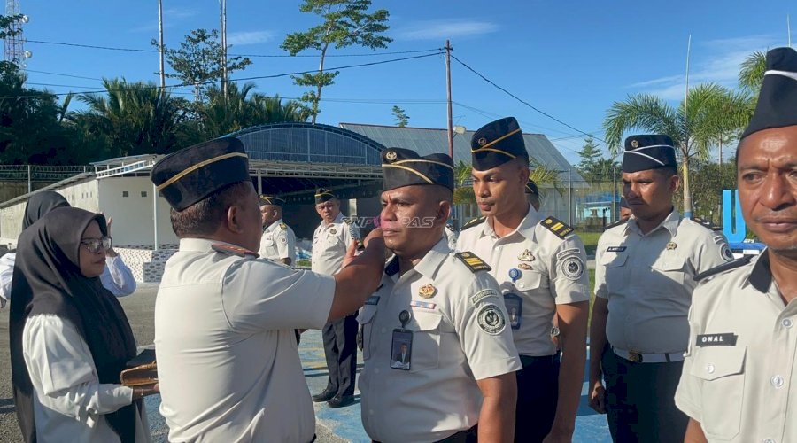 Wujud Apresiasi Kinerja, 26 Petugas Lapas Piru Naik Pangkat