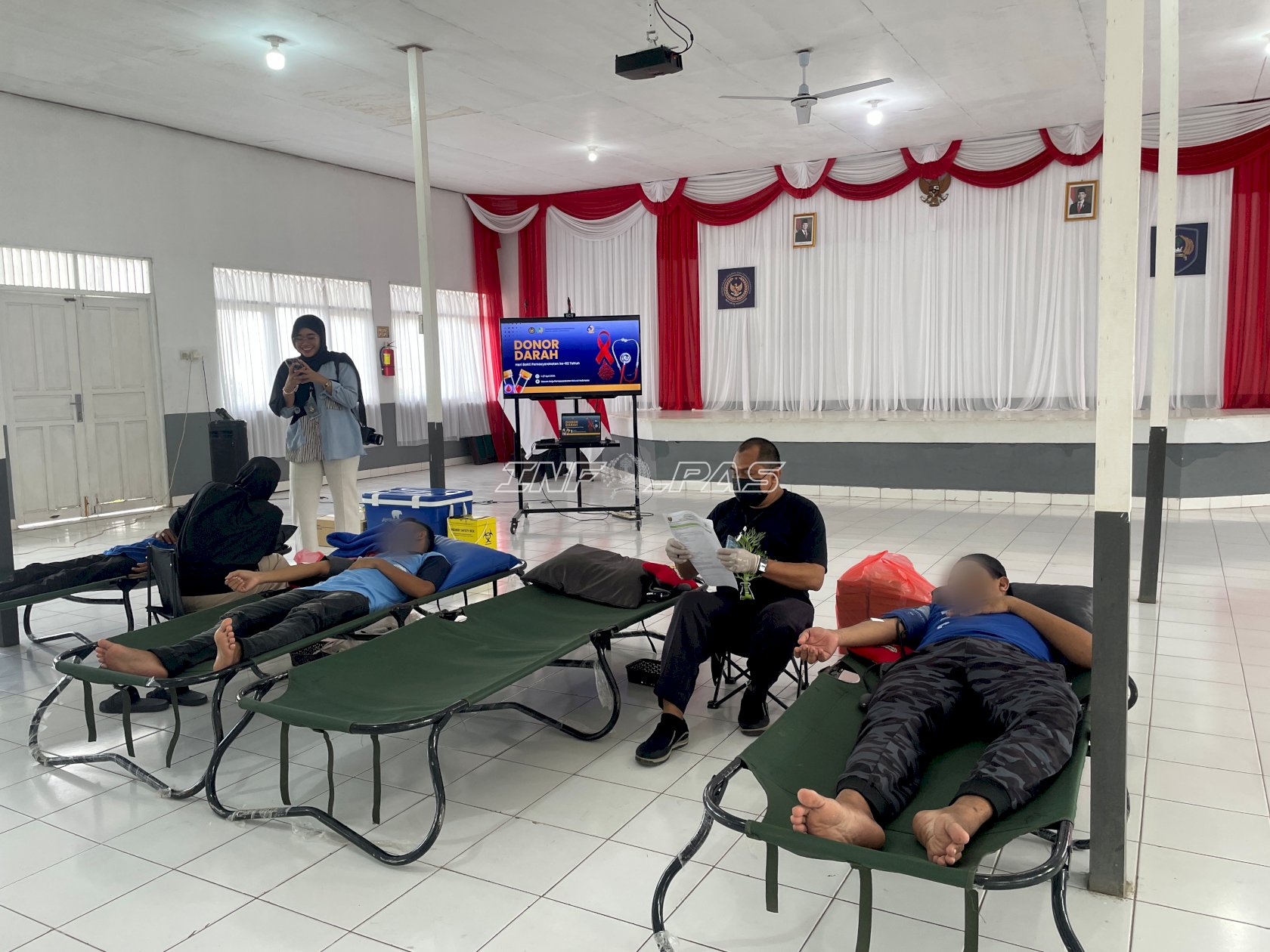 Sambut HBP Ke-62, Petugas dan Warga Binaan Lapas Tanjung Donorkan Darah untuk Kemanusiaan