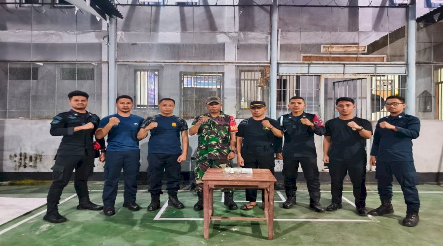 ‎Petugas Gabungan Lapas Wahai dan Koramil Wahai Sisir Setiap Sudut Kamar Warga Binaan