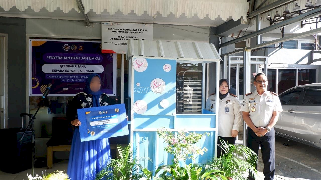 Tumbuhkan Kemandirian, Lapas Perempuan Palembang Salurkan Gerobak Usaha untuk Eks-Warga Binaan