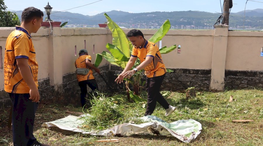 Bersih-Bersih Fasilitas Umum, Wujud Pengabdian Lapas Ambon kepada Masyarakat