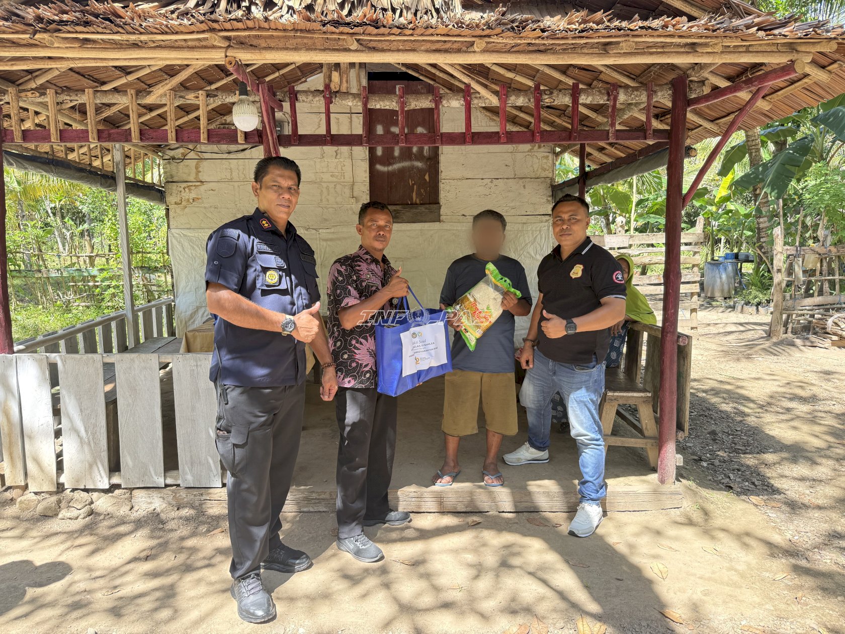 Berbagi Jelang HBP Ke-62, Lapas Namlea Salurkan Bansos bagi Warga dan Santri