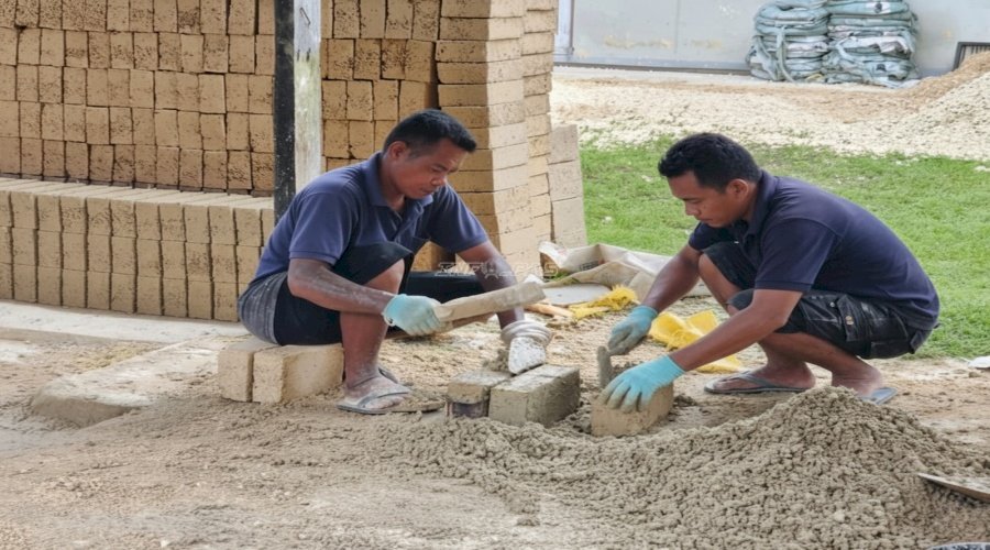 Cetak Tenaga Terampil Konstruksi, Lapas Tual Intensifkan Pelatihan Produksi Batako