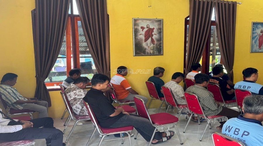 Kuasa Salib Kuatkan Perubahan, Lapas Luwuk Gelar Pembinaan Spiritual di Gereja El-Roy