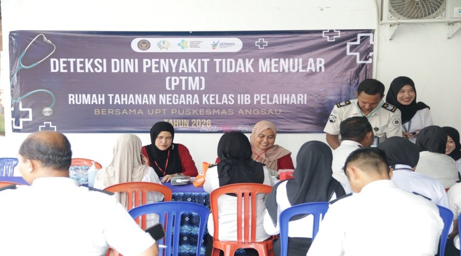 Deteksi Dini Penyakit, Petugas dan Warga Binaan Rutan Pelaihari Jalani Posbindu PTM 