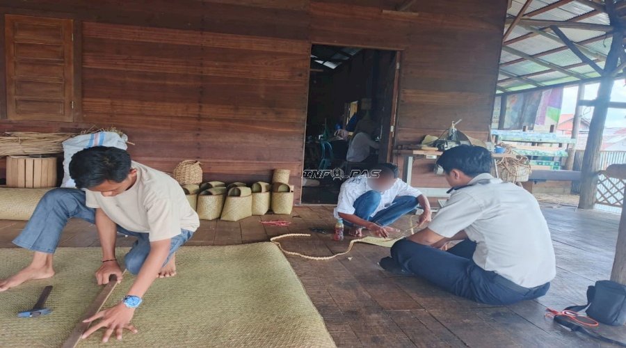 PK Bapas Amuntai Buktikan Pembimbingan Tepat Sasaran, ABH Kini Mahir Anyam Ilung