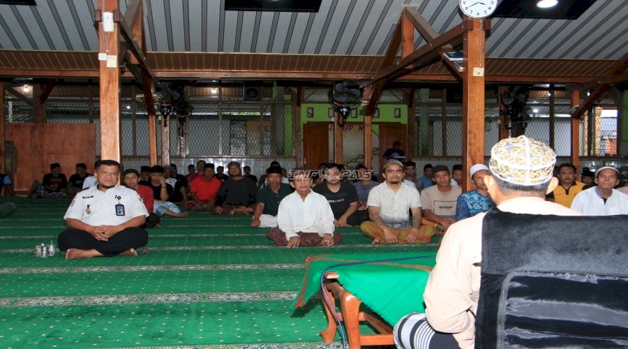 Pengajian Rutin Lapas Kelas I Madiun Hadirkan Ustaz Haidar dari Ponpes Roudotul Qur’an