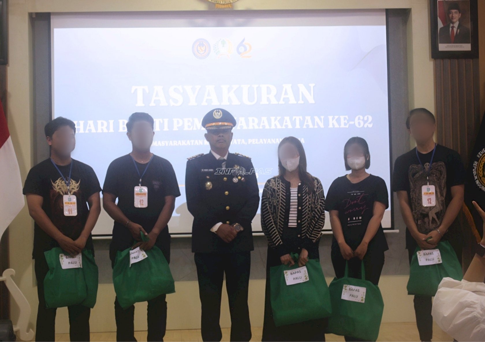 Penyaluran Gerobak Usaha, Bansos, dan Penghargaan Warnai HBP Ke-62 di Sulteng