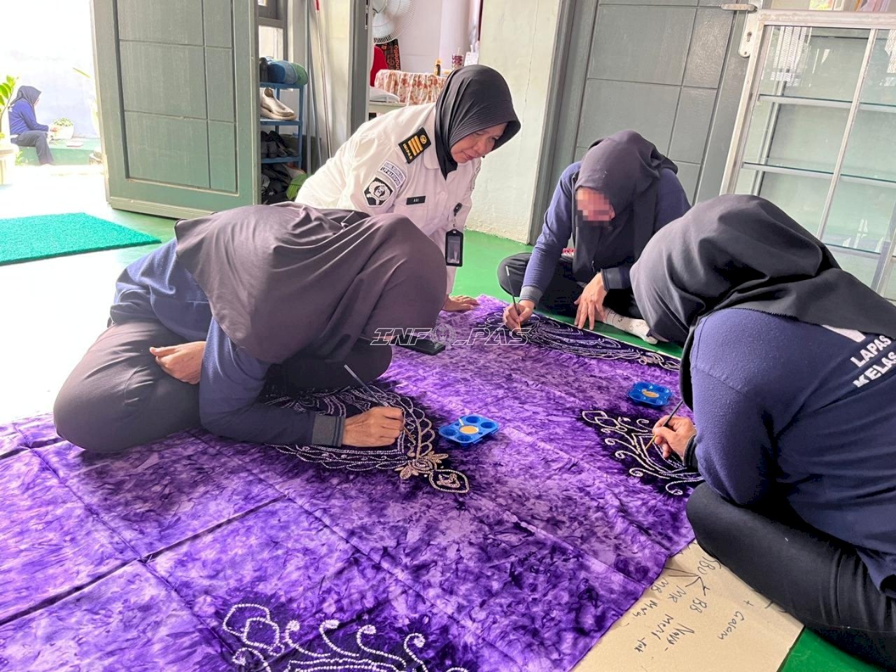 Warga Binaan Lapas Perempuan Martapura Produksi Sasirangan Prada Bernilai Ekonomi Tinggi