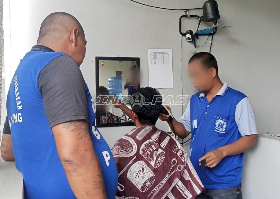 Lapas Tanjung Latih Warga Binaan Jadi Barber, Siapkan Bekal Usaha