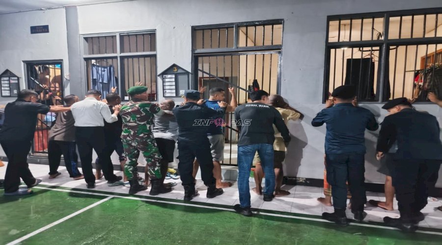 Cegah Gangguan Sejak Dini, Lapas Wahai Libatkan Personel Koramil dalam Operasi Penggeledahan