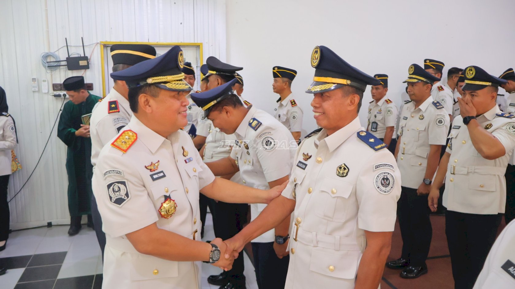 Kakanwil Ditjenpas Kalsel Tekankan Integritas dan Profesionalisme saat Lantik 21 Pejabat Eselon V