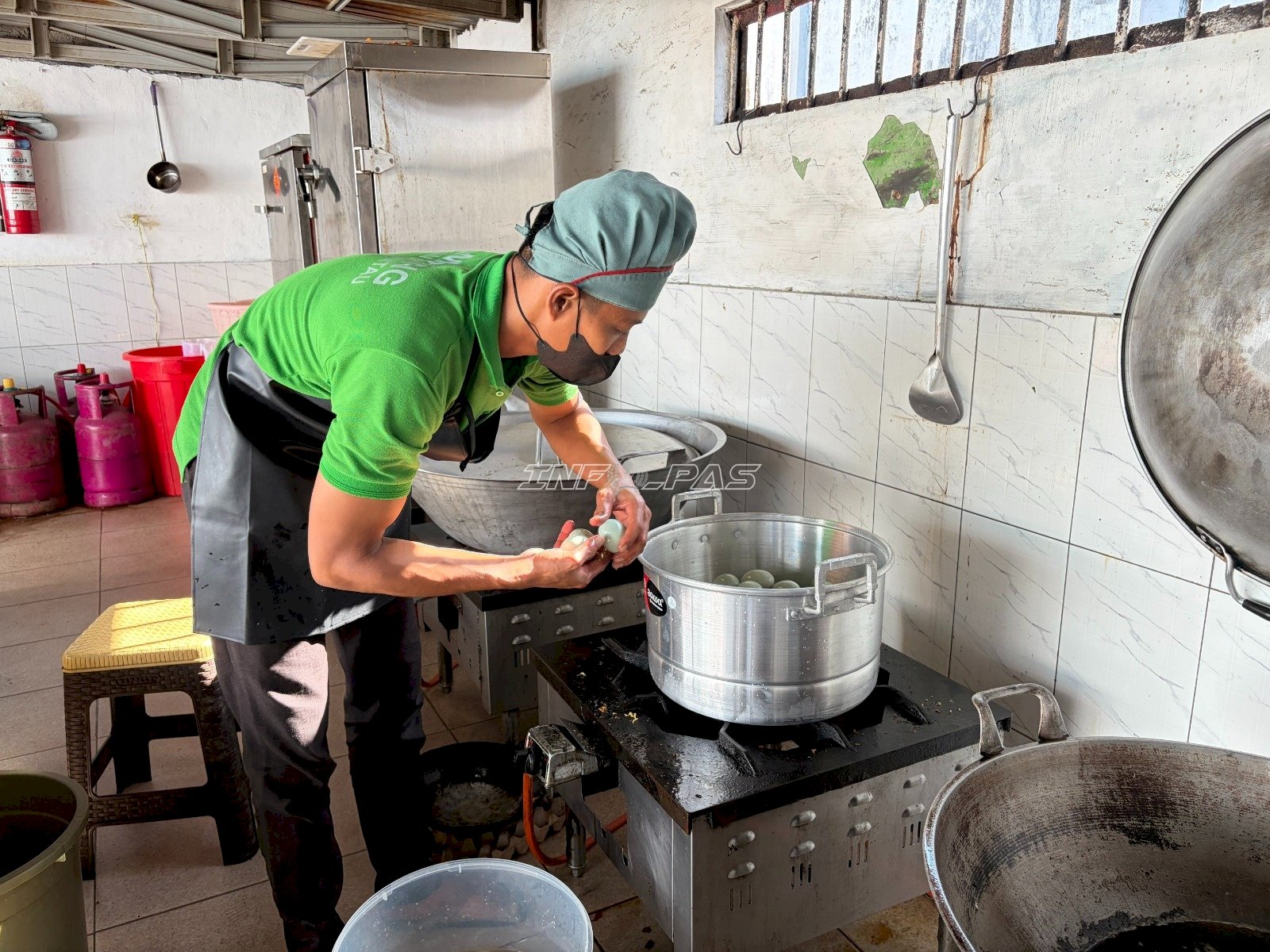 Pembinaan Kemandirian UMKM, Warga Binaan Rutan Rantau Produksi Telur Asin 'RuRa'