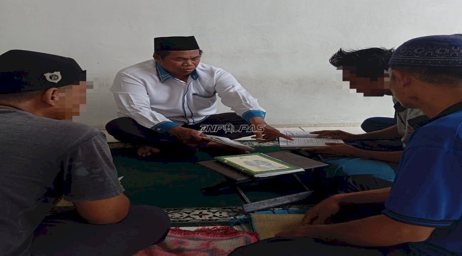 Rutin Mengaji Tingkatkan Iman dan Takwa Warga Binaan Rutan Rantau 