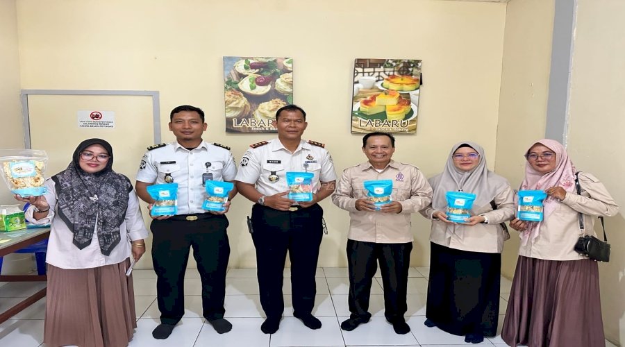 Lapas Banjarbaru Dorong Sertifikasi Halal Produk Keripik Tempe Labar