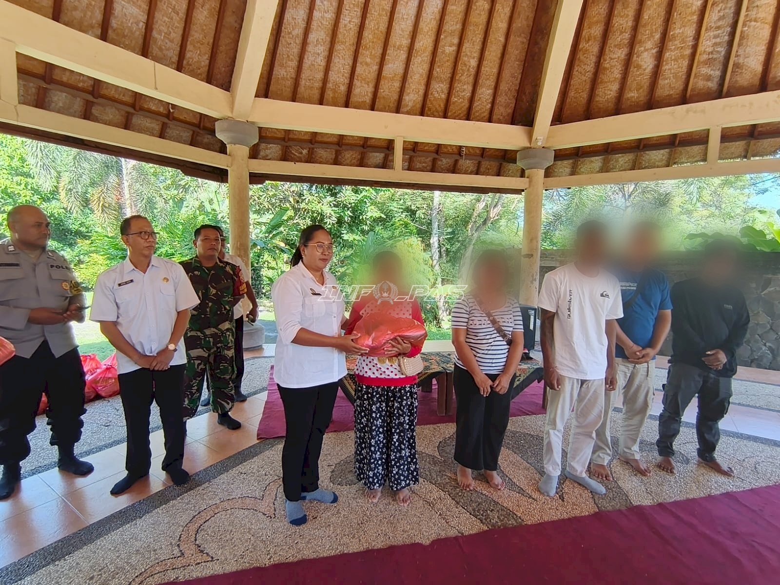 Sinergi Bapas Denpasar–Dinsos Buleleng, Klien Pemasyarakatan Terima Bantuan Sembako