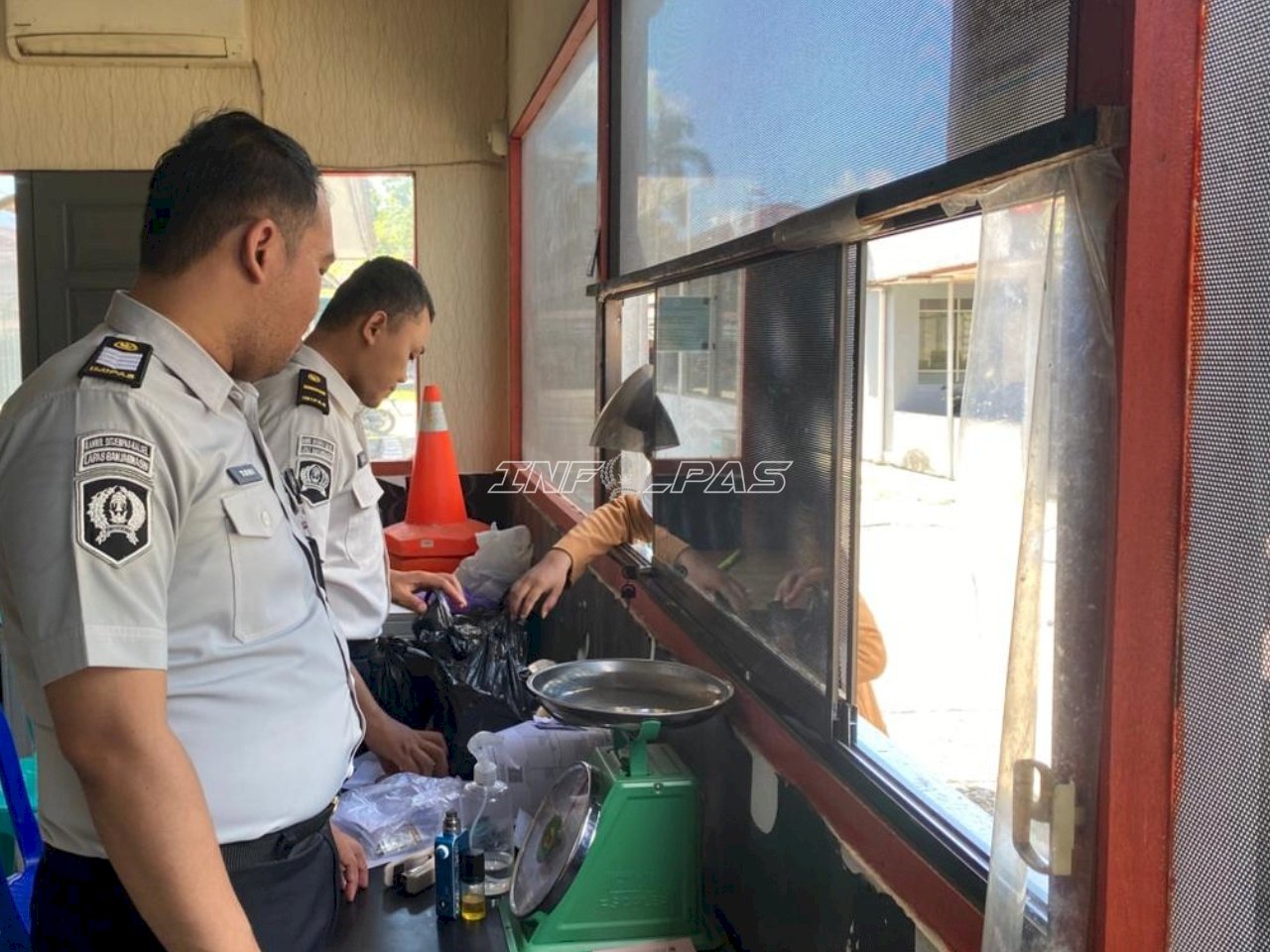 Humanis dan Terukur, Lapas Banjarmasin Jaga Ketat Layanan Titipan Barang