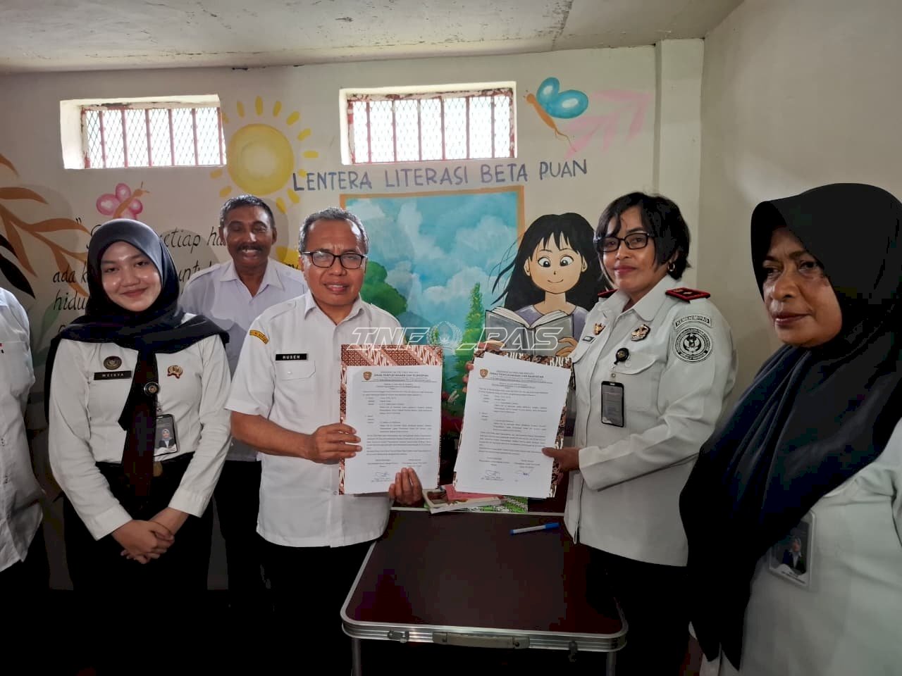 Perkuat Budaya Baca, Lapas Perempuan Ambon Terima 200 Buku dari Dinas Perpustakaan dan Kearsipan Maluku