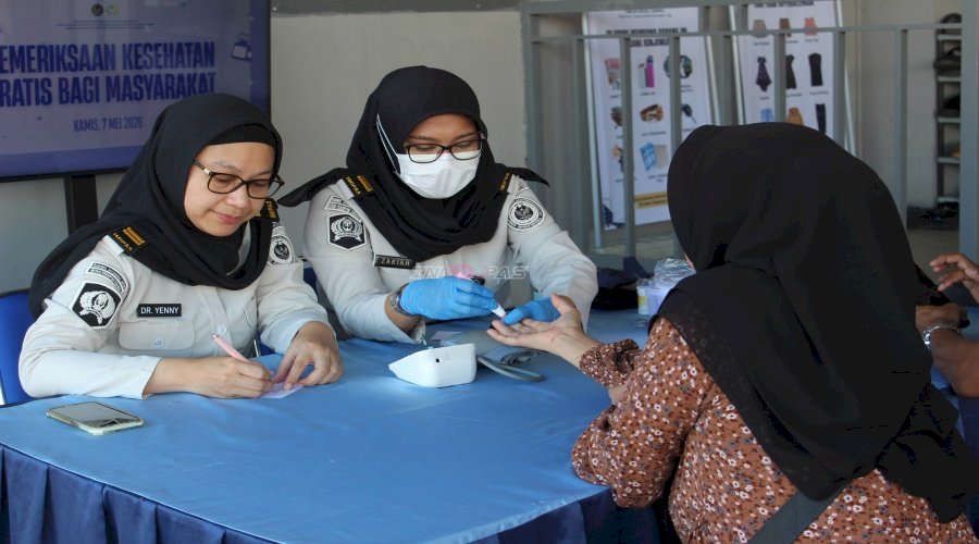 Keluarga Warga Binaan Manfaatkan Layanan Cek Kesehatan Gratis di Rutan Perempuan Surabaya