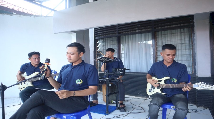 Rawana Band Tampil Memukau, Hibur Pengunjung Rutan Pelaihari