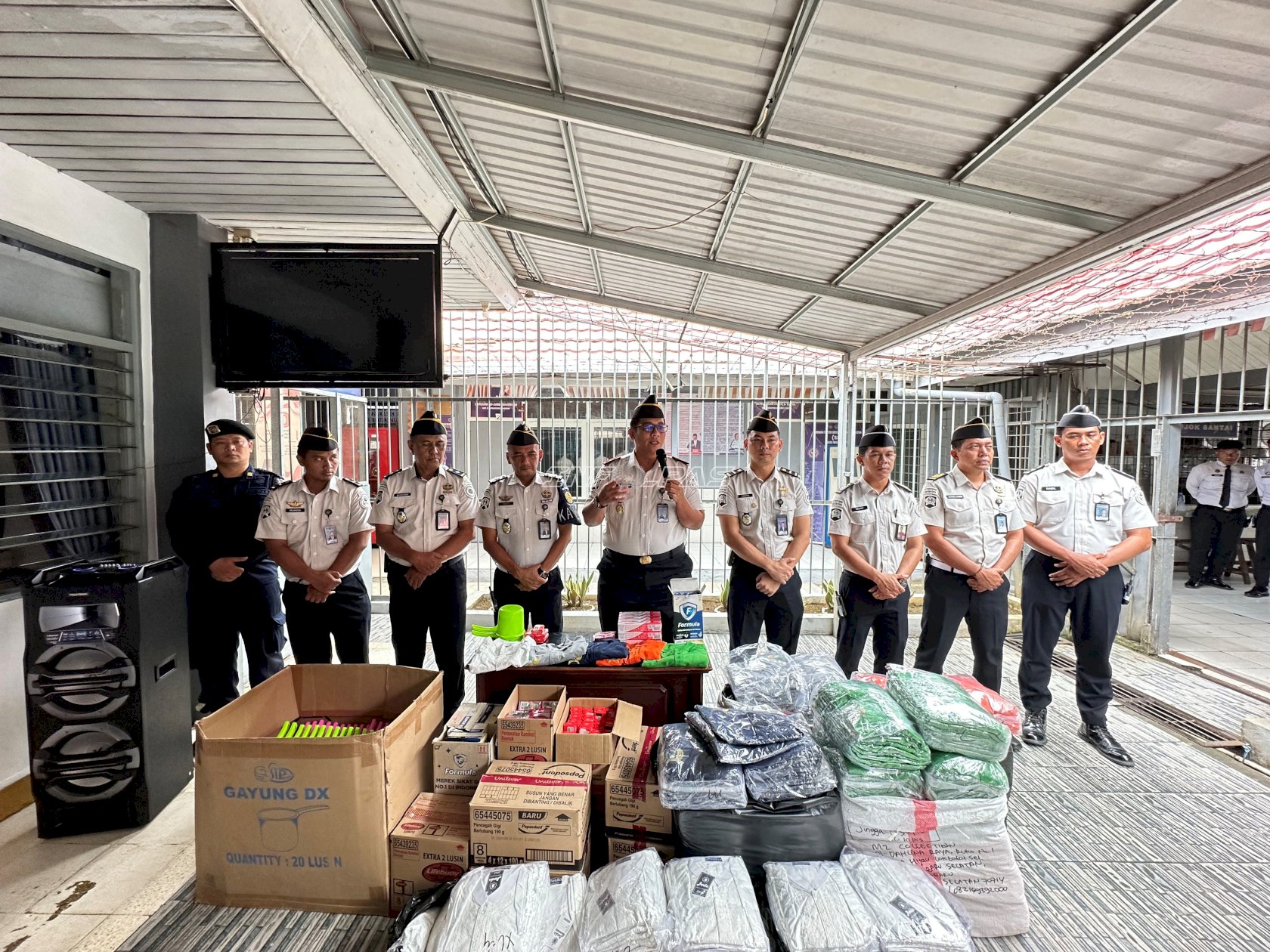 Penuhi Hak Dasar, Rutan Tanjung Salurkan Pakaian dan Peralatan Mandi bagi Warga Binaan