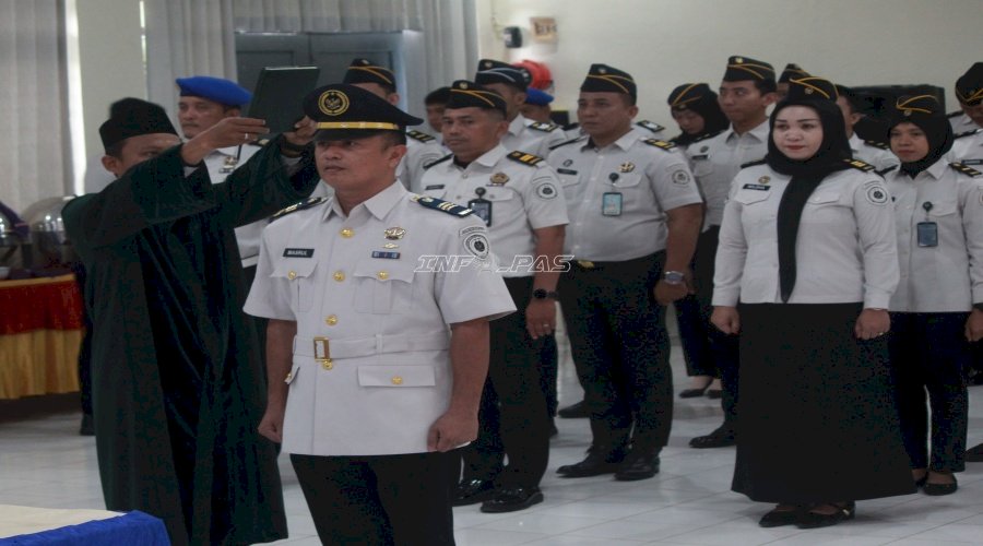 Lantik Kaur Umum Lapas Kendari, Kakanwil Ditjenpas Sultra Tekankan Penguatan Administrasi dan Disiplin Kerja
