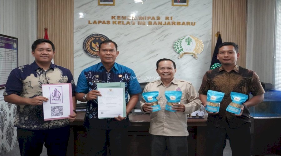 Lapas Banjarbaru Raih Sertifikat Halal Produk Keripik Tempe Labar