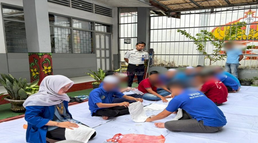 Rutan Rantau bersama Mahasiswa KKN UIN Antasari Banjarmasin Gelar Sosialisasi dan Praktik Pembuatan Tas Tenteng Motif Sasirangan 