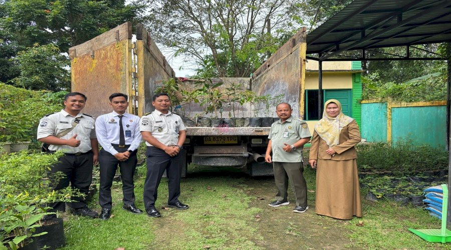 Lapas Banjarbaru Terima Bibit Tanaman dari DKP3 Kota Banjarbaru